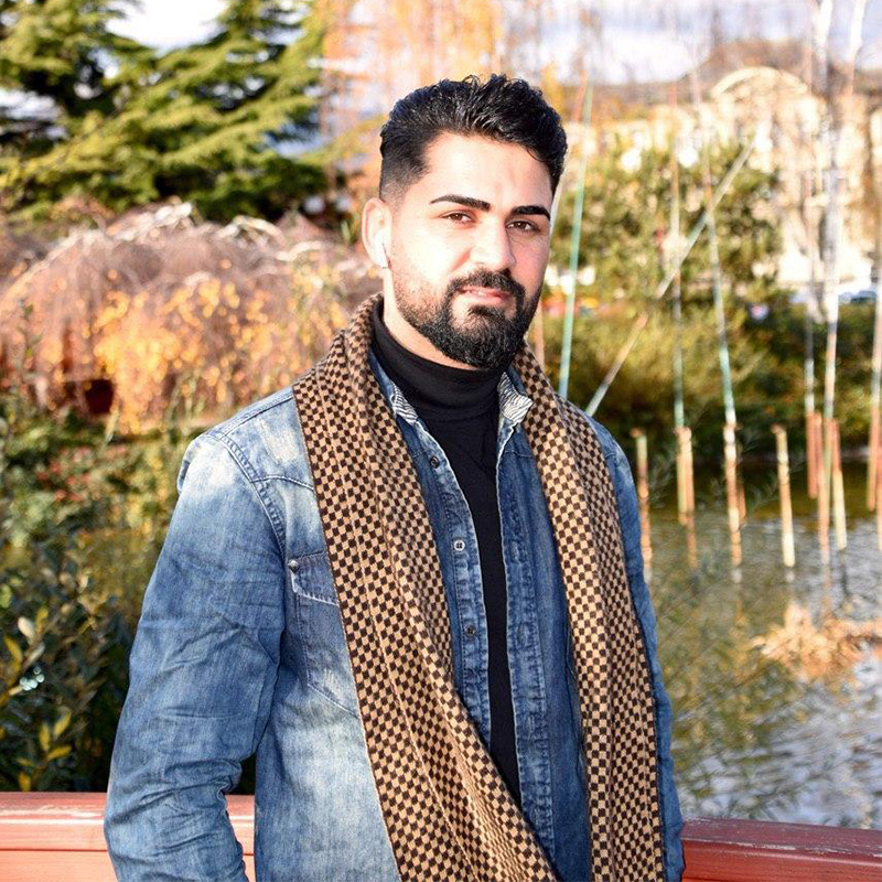 آرش غریب قرارمان نبود